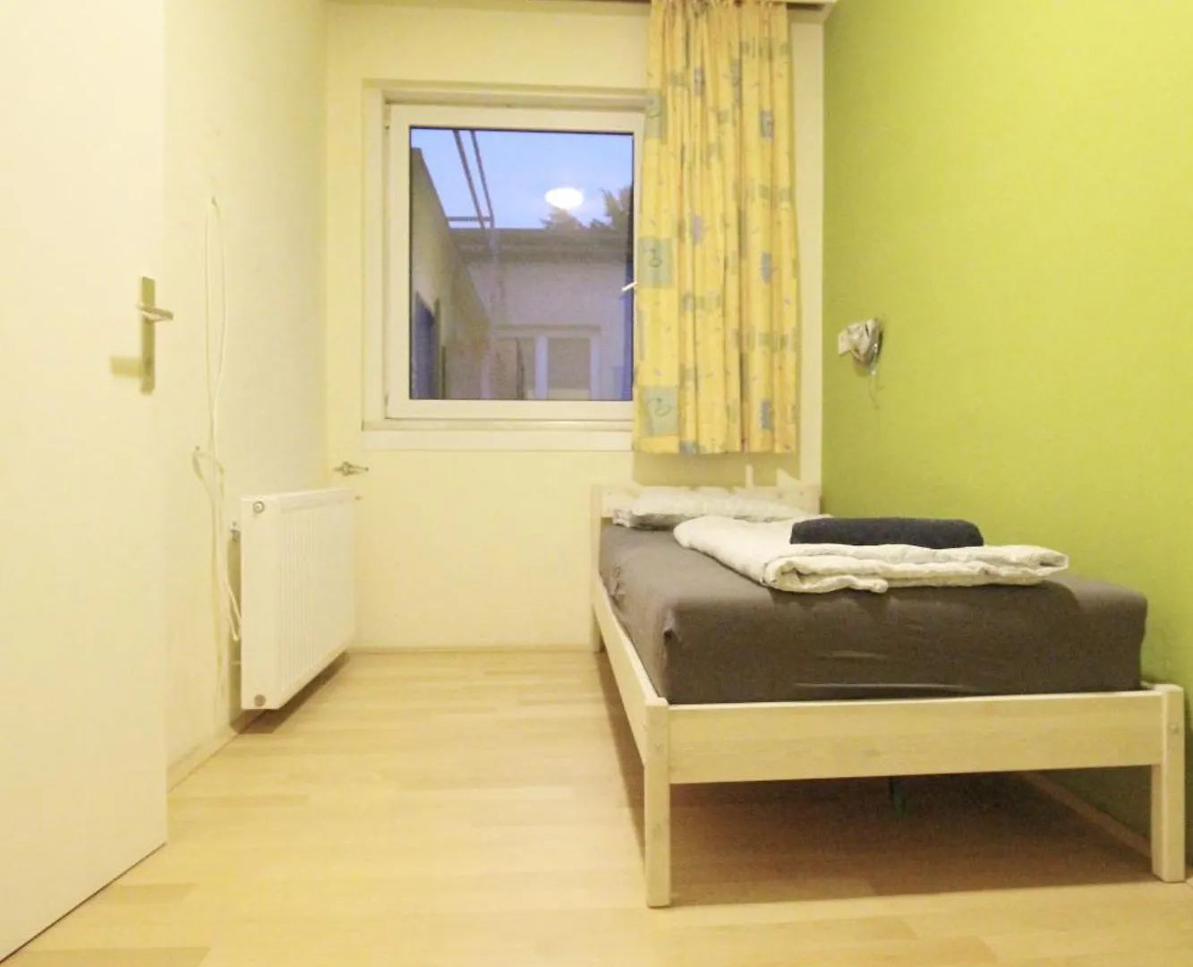 Single Room In Hutteldorfer Strasse Area Βιέννη