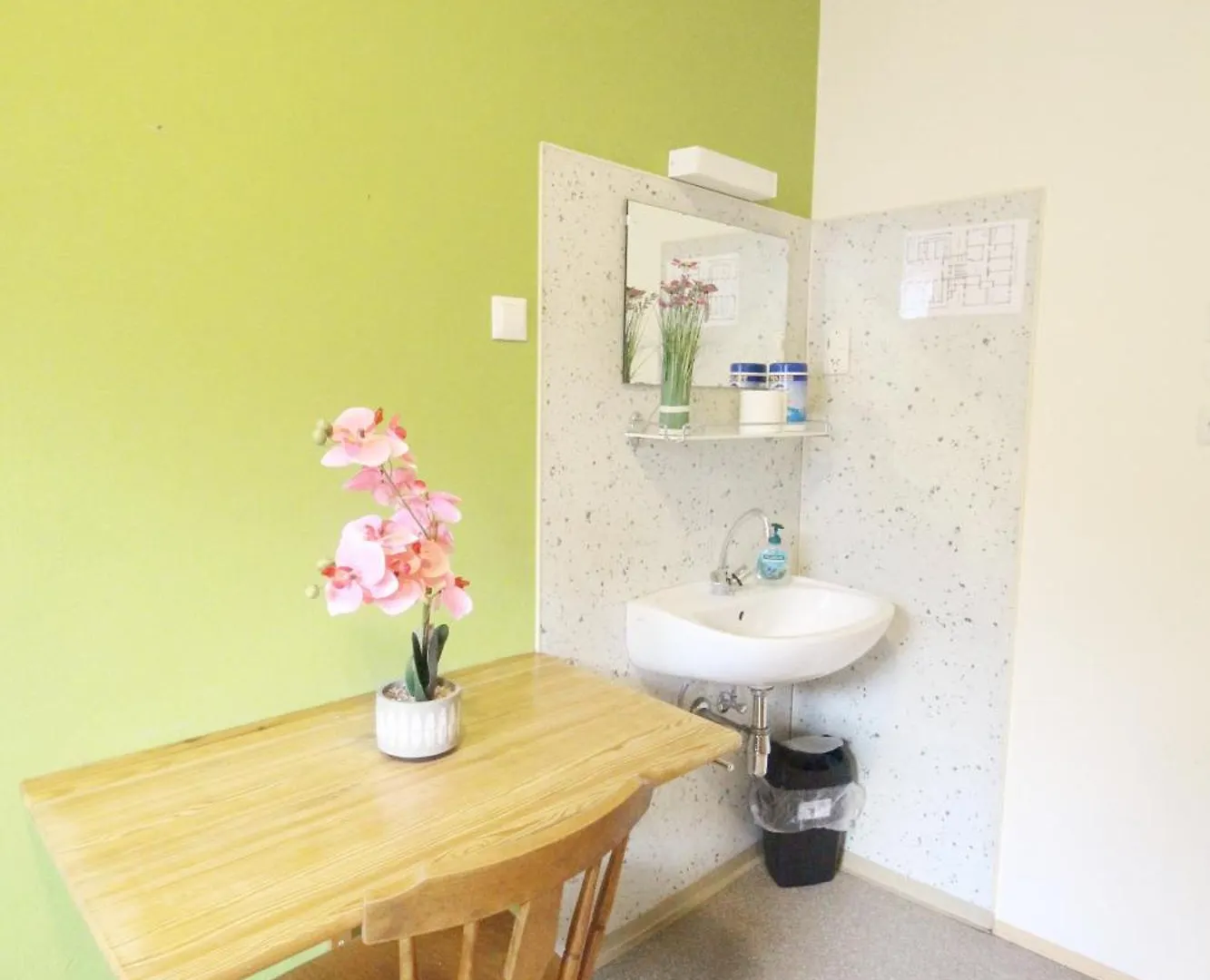 Single Room In Hutteldorfer Strasse Area Βιέννη 0*,  Αυστρία