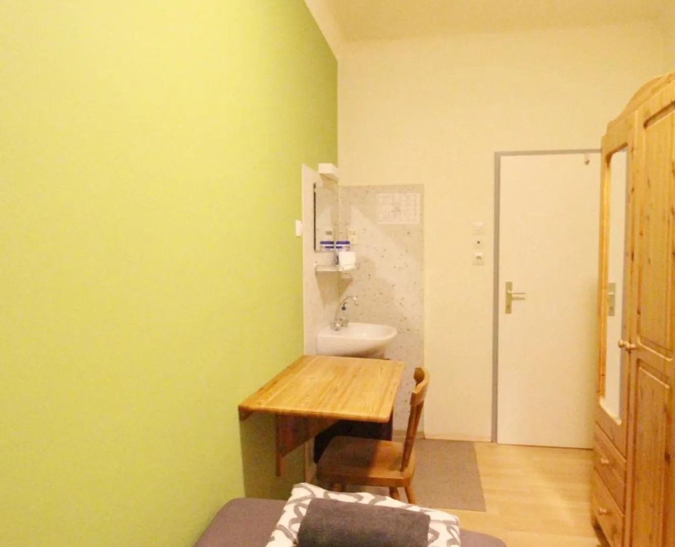 Δωμάτια σε οικογενειακή κατοικία Single Room In Hutteldorfer Strasse Area Βιέννη Αυστρία