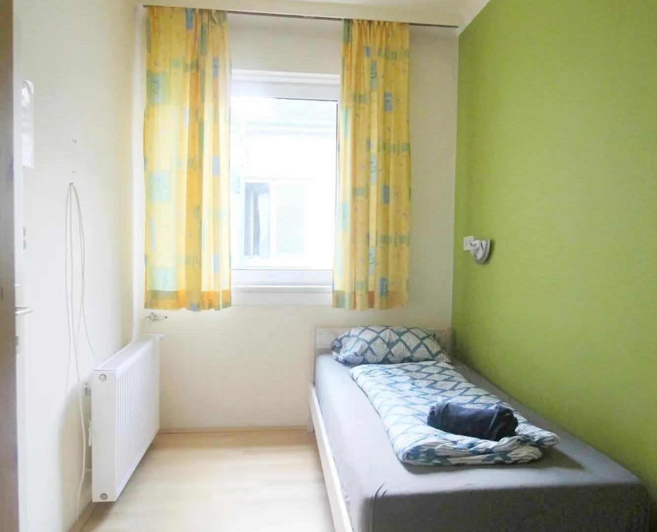 Single Room In Hutteldorfer Strasse Area Wien Österrike