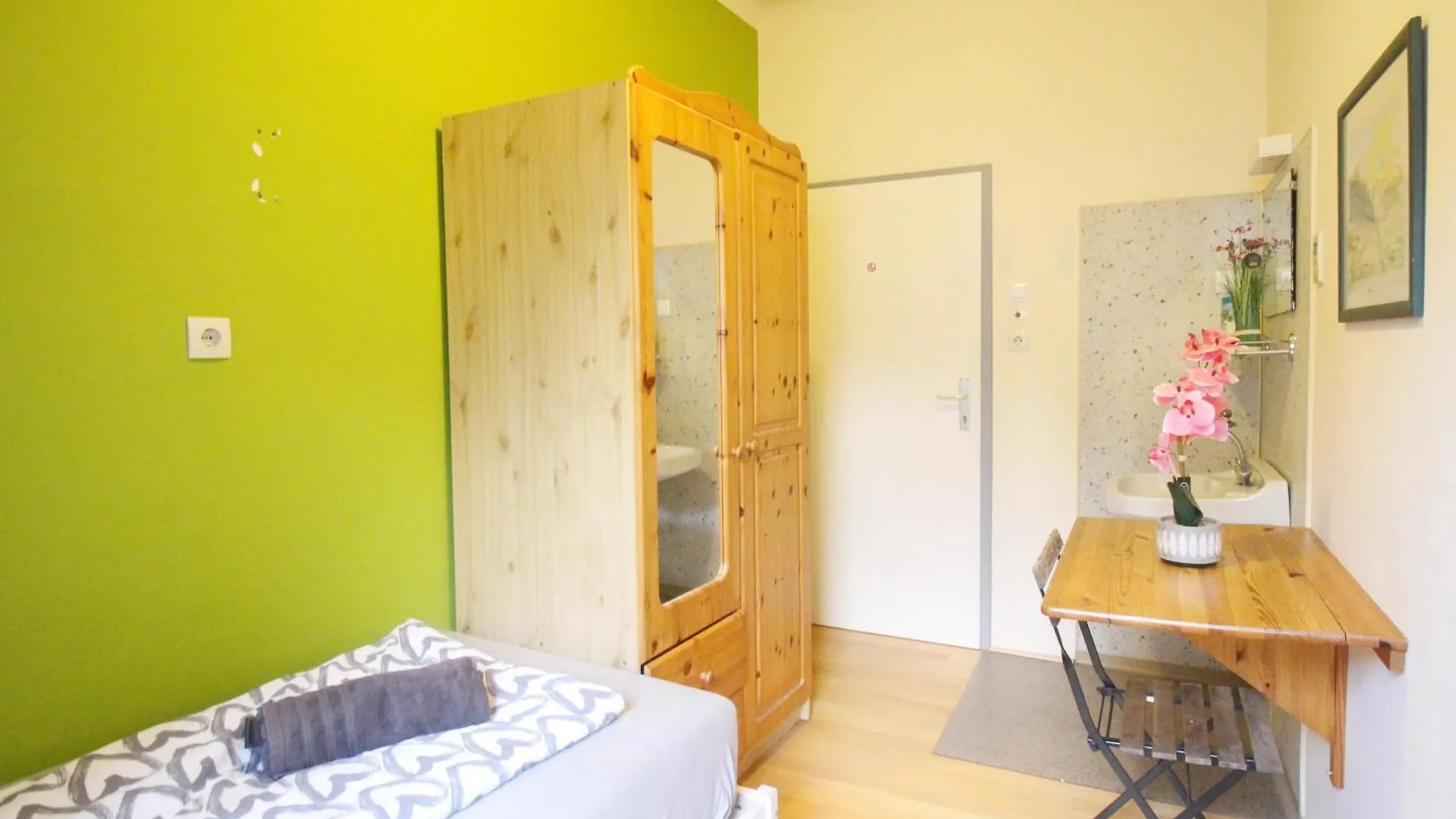 Rum i privatbostad Single Room In Hutteldorfer Strasse Area Wien
